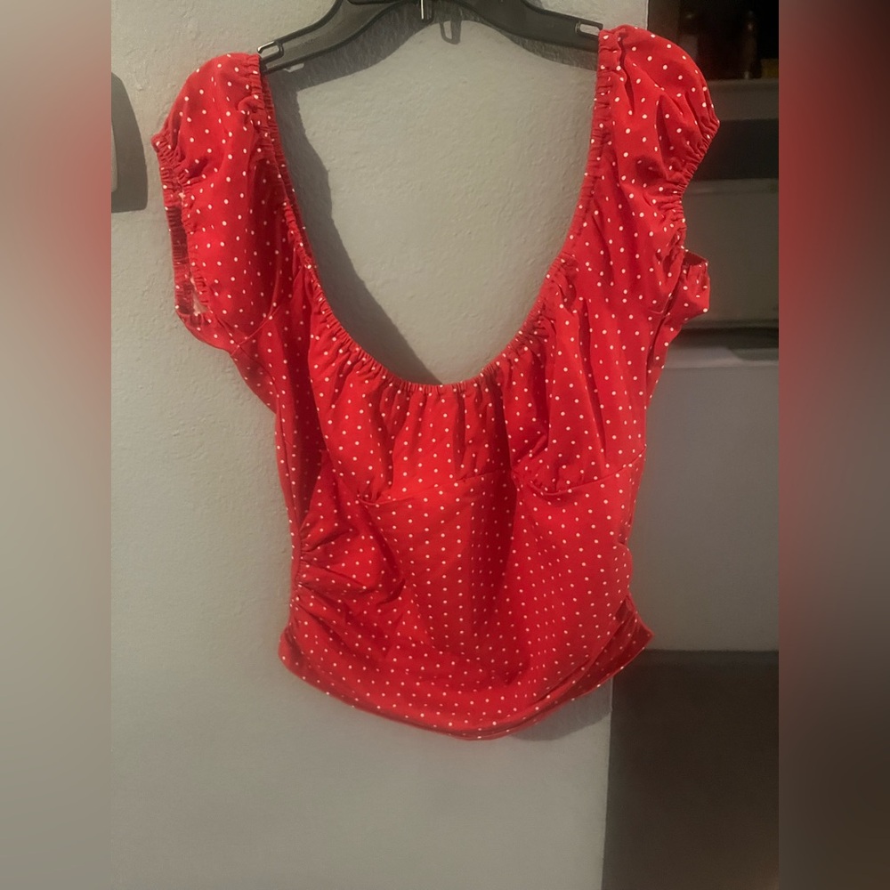 Red polka dot top - Picture 2 of 4